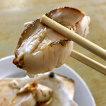 民宿 青塚食堂 - ほたて焼き、リフトです。