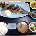 民宿 青塚食堂 - この「特大にしん焼き」のサイズ感、わかって貰えるかなぁ〜？