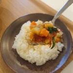 なんでき食堂 - カレーのリフトアップ