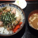 なごみ - 焼鳥丼中盛\700