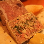 UOKIN PICCOLO - パテ・ド・カンパーニュ＆鶏レバーのテリーヌ2種盛り（580円）