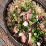 Octopus rice (iron pot rice)