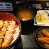 Torisuto Rikan - キジ丼(とり酢付き)