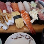 ジャンボおしどり寿司 - 満腹にぎりセット　1210円
