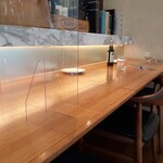 アルバロンガ - 店内カウンター席