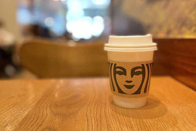 Starbucks Coffee Hongo Higashiomae Ten