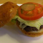 アボカドバーガーにチーズトッピング。