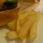 添えつけのポテト。