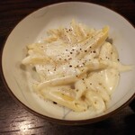 金町製麺 - チーズマカロニパスタ