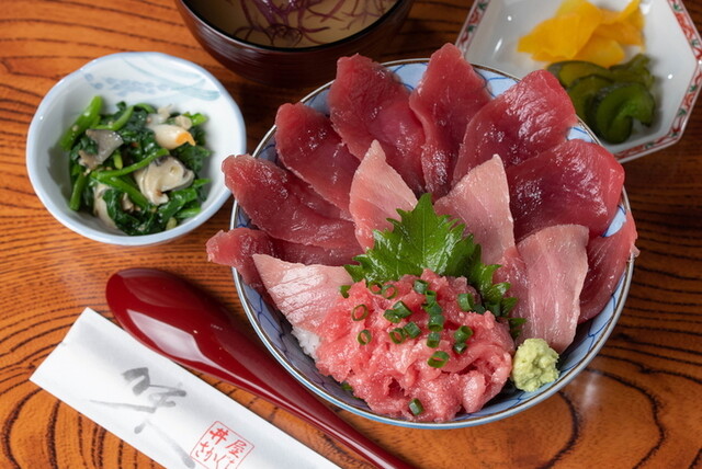 丼屋 さかぐち - 脇ノ沢（海鮮丼）の写真