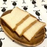 151174142 - 1番人気の食パン