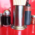 ラーメン二郎 - 卓上調味料