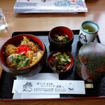 Yamaneko Ken - 白金豚カツ丼