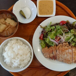 ROKU - 豚ロースのステーキ(マスタードソースは別皿で)