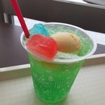 Erefanto Kafe - クリームソーダ・350円