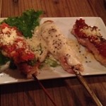 お勧めのお店スペシャルな変わり串焼き　トマトソース、ベシャメルソース、バジルソース