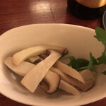 ワイン　お食事　自家製パン　バローロ - 