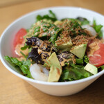 anea cafe - 海老とアボカドのコブドレッシングサラダ