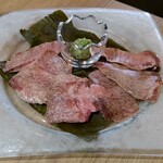 Kuroushi Yakiniku Mokkori - 昆布〆タン1550円