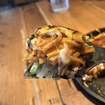 Okonomiyaki Teppan Izakaya Yuu - 一口にカット