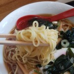 君塚 - 麺のアップ