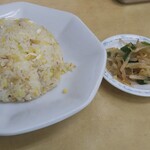 ラーメン 太陽 - 半チャーハンとピリ辛もやし