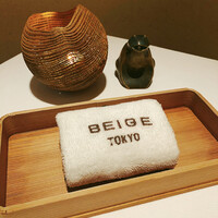 ベージュ アラン・デュカス 東京 - 