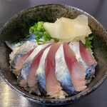 Wagao Kei Gyo Rou - 生サバ丼のアップ