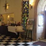 レストラン＆カフェ ラ・ヴィータ - キャッシャー。左がレストラン