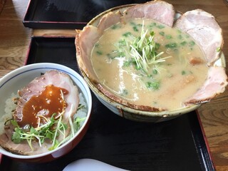 Misoichi - チャーシューみそラーメンとチャーシュー丼