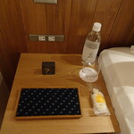 ガンツウ - 枕元にはいつもお菓子とお水が・・・