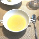 La Brianza - 平のかしわのスープ。年間8羽しかとれないという希少なかしわのスープありがとうございます☆ かしわ出汁の存在感がすごい！！すっきりなのに、味わい濃いすごくおいしい＼(^-^)／