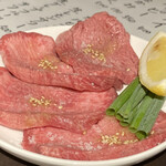 Sumibi Yakiniku Yakishabu Nikushiki - 