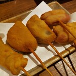 Kushi Ageya - ウィンナーと椎茸と牛串
