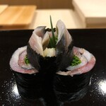 日本橋蛎殻町 すぎた - しめ鯖海苔巻き