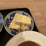 茜坂大沼 - このだし巻き玉子がまた絶品です！！鬼おろしの大根おろしが良く合います！脇役にしておくのが勿体ない！メインをはれる子♡
