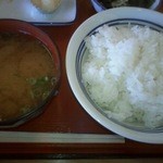 Himebara Shokudou - ご飯と味噌汁です