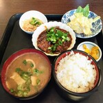 Aka No Ren - どて煮定食　700円（税込）