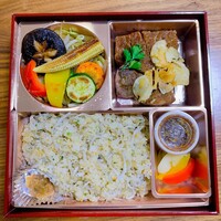 ステーキハウス松波 - ①言問　5500円+ガーリックライス600円＝6100円（税別） (黒毛和牛ヒレ　ピクルス　温野菜　ご飯)
