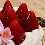 フランス菓子 パティシエ ショコラティエ イナムラショウゾウ - 苺ショートケーキ14cm(3750円)