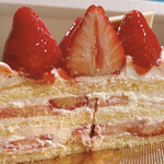 フランス菓子 パティシエ ショコラティエ イナムラショウゾウ - 苺ショートケーキ14cm(3750円)