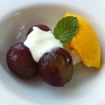 Felicelina - 巨峰とマスカルポーネクリーム　マンゴーのジェラート添え