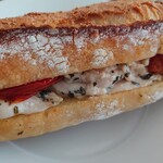 イルアル - 古処鶏の自家製ハムとドライトマトのサンド