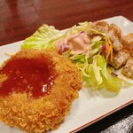 戎ビアホール吉祥寺 - ポークソテーと鶏つくねメンチカツ700円