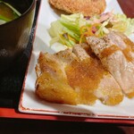 戎ビアホール吉祥寺 - ポークソテーと鶏つくねメンチカツ700円
