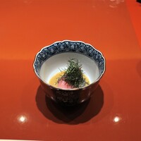 鮨　銀座　鰤門 - メジマグロの赤身と中とろ