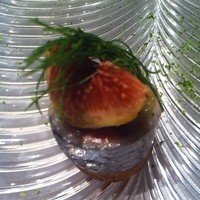 カセント - 秋刀魚と黒イチヂクのタルト風
