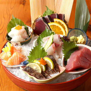 柳橋市場で仕入れた新鮮で美味しい魚をご提供