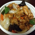 台湾料理 百味鮮 - 『 鶏肉の黒胡椒炒丼 』テイクアウト    364円  （ 税別 ）