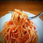 ビスボッチャ	 - 辛くなくトマトやオニオンの甘味が感じられる優しいパスタです！